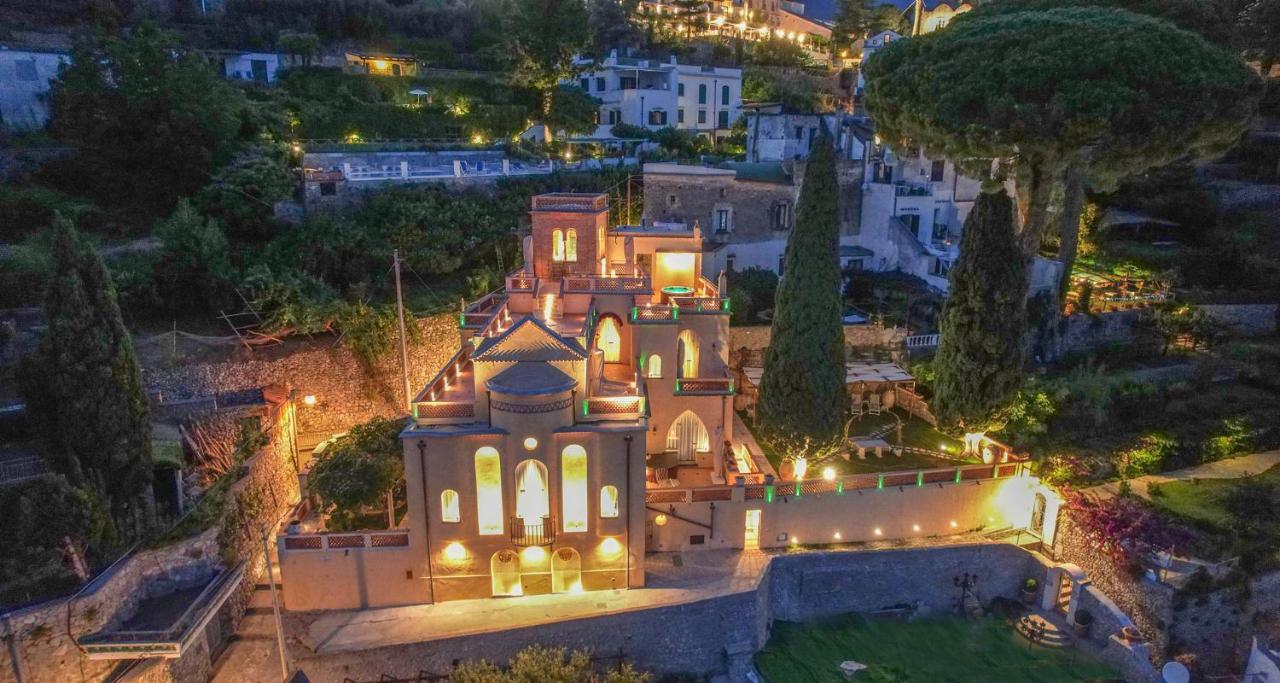 Villa Barluzzi ราเวลโล ภายนอก รูปภาพ