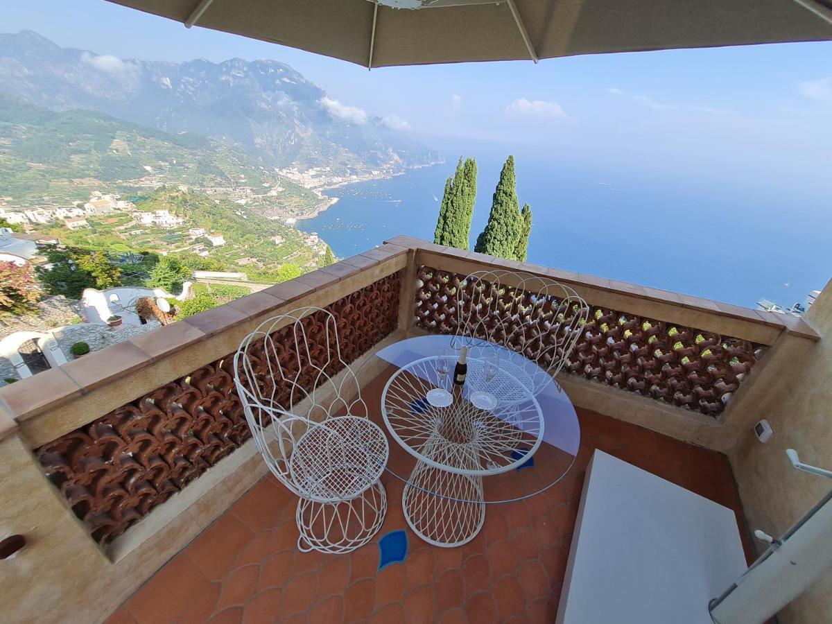 Villa Barluzzi ราเวลโล ภายนอก รูปภาพ