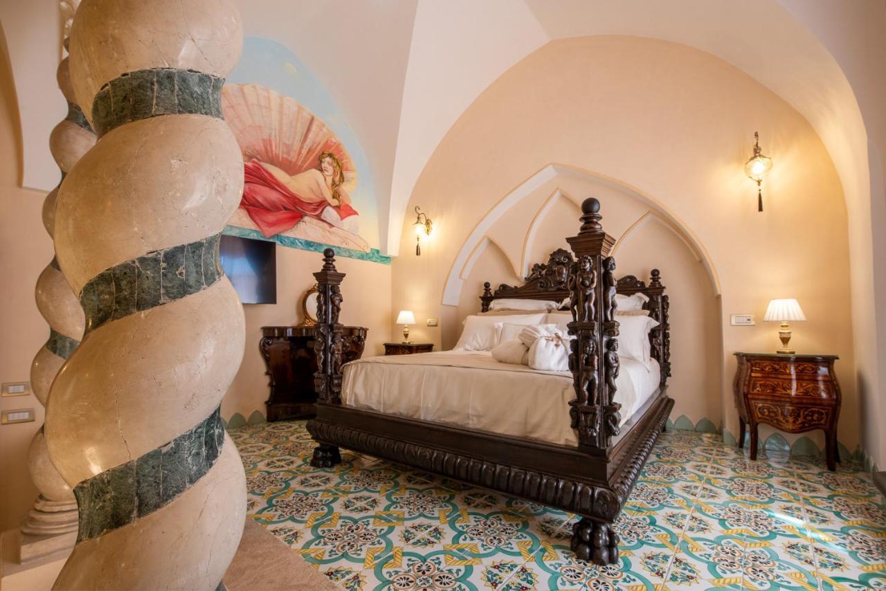 Villa Barluzzi ราเวลโล ภายนอก รูปภาพ