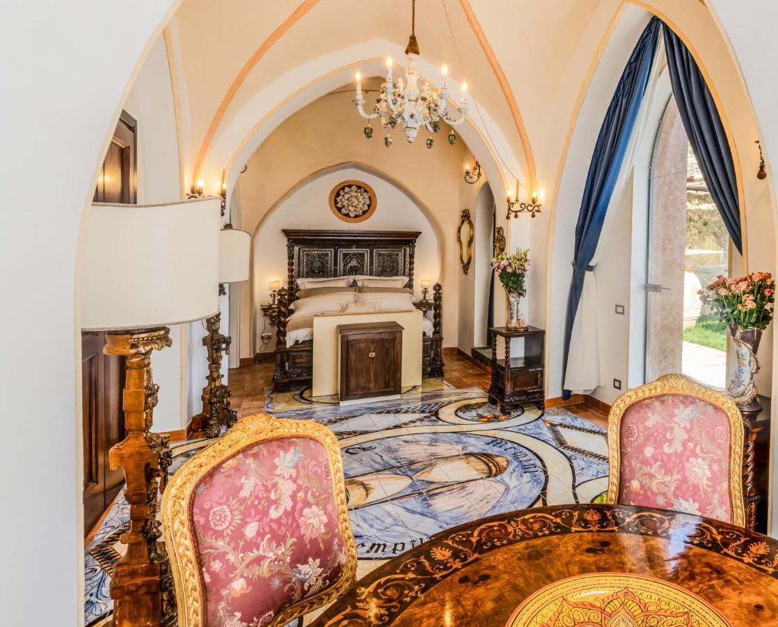 Villa Barluzzi ราเวลโล ภายนอก รูปภาพ