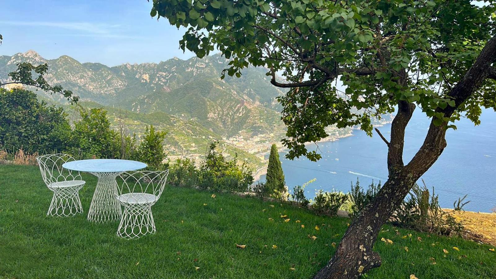 Villa Barluzzi ราเวลโล ภายนอก รูปภาพ
