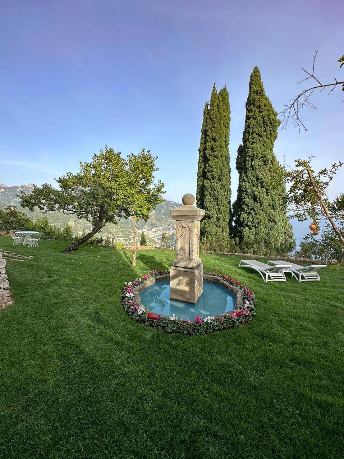 Villa Barluzzi ราเวลโล ภายนอก รูปภาพ