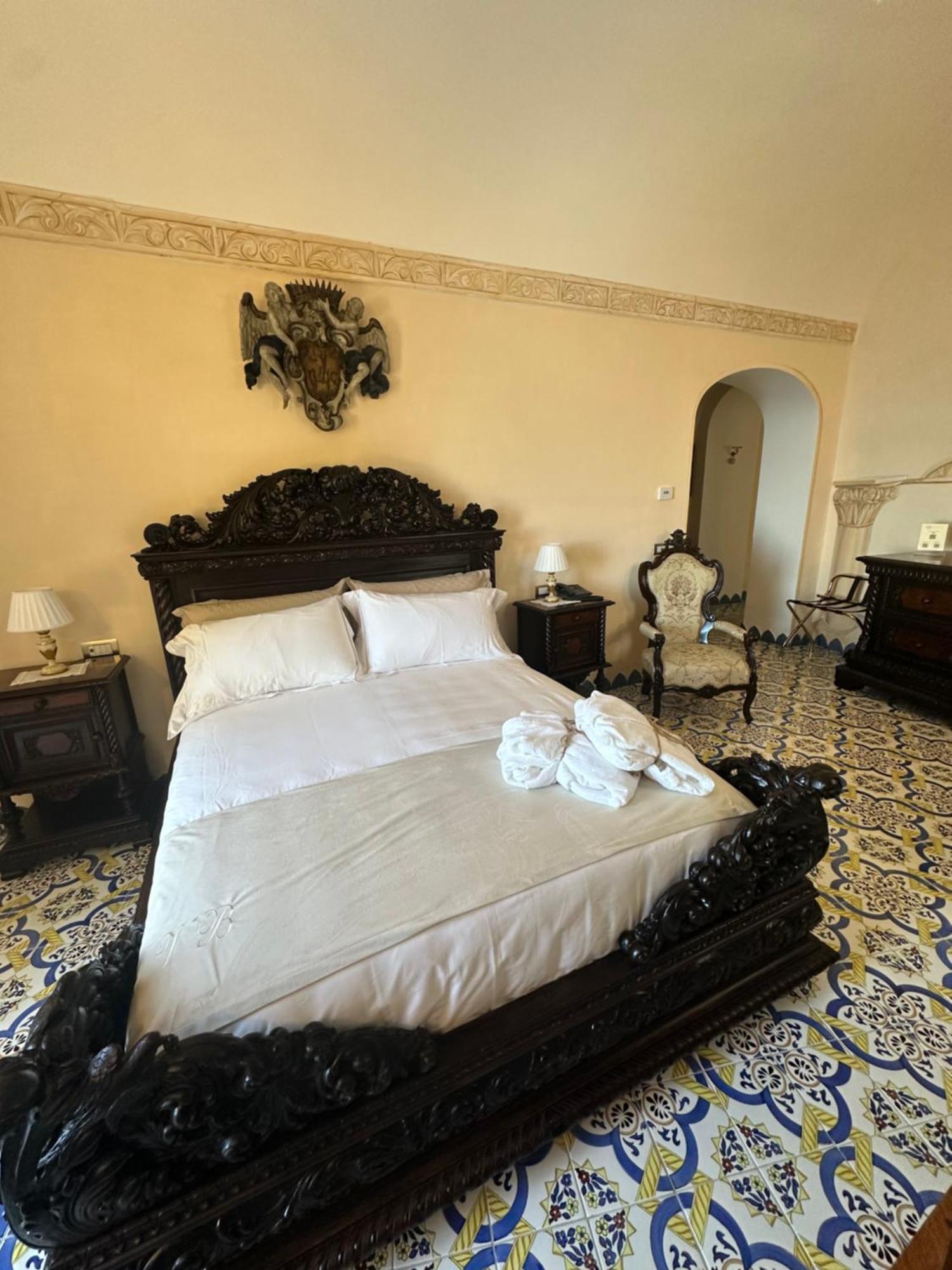 Villa Barluzzi ราเวลโล ภายนอก รูปภาพ
